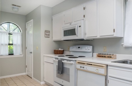Branson Condo | 2BD 2BA WALK-IN CONDO INDOOR/OUTDOOR POOL HOT TUB