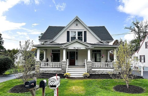 Melrose Park Apartment | 2BR Apt in Auburn Waterfront Finger Lakes Skaneateles Nearby