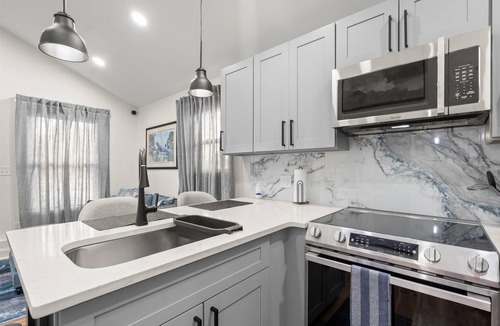 Belvedere Park Cottage | 2BR Decatur Cottage - Couple's World Cup Retreat