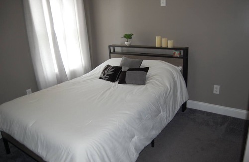Rotterdam Junction Cabin | 3-bedroom on Ballston Lake, spectacular views and lake access.