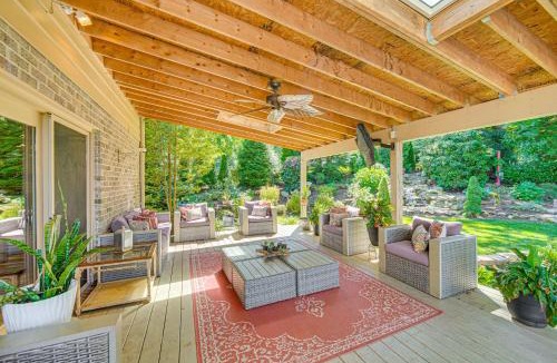 Spry House | 3 Mi to Lake Redman: Home w/Furnished Pergola!