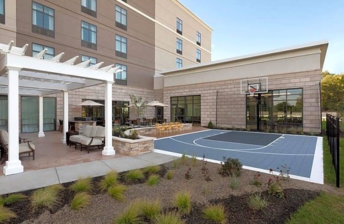 Westmere Hotel | 3-Star Hotel ∙ Tru by Hilton Albany Crossgates Mall