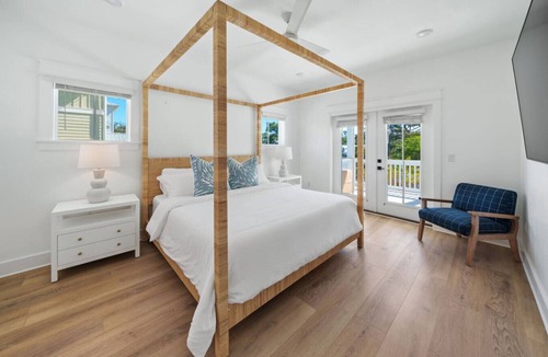 San Juan House | 30A - Walk to Beach - Pool - Golf Cart - Bikes