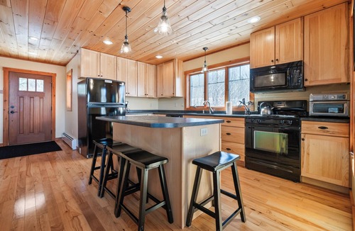Rangeley House | 39 Adams Wulff - Large and spacious home with a hot tub!
