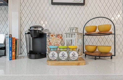 Briarcliff Heights House | 3BR Cozy Home <1 mile away from CHOA with Pets allowed and large deck