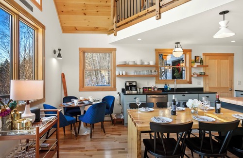 Sunday River Area House | 3mi Sunday River-swimming -Castle Lodge-Hot Tub-Sauna-Pond -EV Charger-14 pple