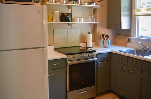 Ashfield Apartment | 3rd Flr Suite Historic Downtown, Dogs OK-Ask Prior to Booking +Dedicated Parking