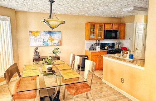 Clarkdale House | 4 bd Luxury King & Queen Suites - Mins to Marietta