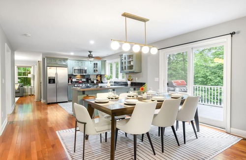 Wallkill House | 4 Bed House with Hot Tub Near Hiking + Wineries