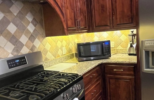 White Hall House | 4-bedroom Home Away from Home