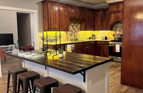 White Hall House | 4-bedroom Home Away from Home