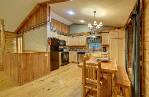 Sylvan Shores House | 4 Mi to Lake: Wooded Log Cabin in Eureka Springs!