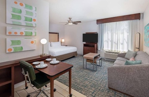 Sandy Springs Hotel | 4 Units with Pool Access & Breakfast included near Downtown Atlanta