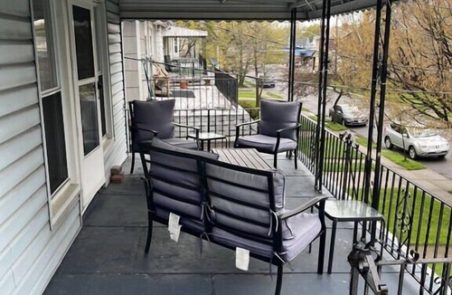 Buffalo House | 420 Friendly 3 bedroom upstairs apartment. Street parking only.