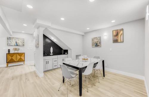 Menlo Park House | 497-Upscale Family Home w AC & Patio near Meta & Stanford