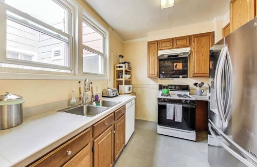 Outer Richmond House | 4BR【Walk Score 80】Wrap-Around Deck-Next to GG Park