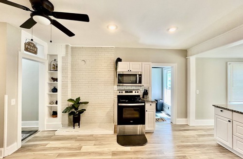 Hartwick House | 5 bedroom home near Cooperstown, Dreams Park & All Star Village. Sleeps 13.