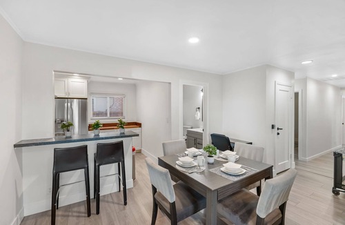 Millbrae House | 6BR Home w/A/C, Fast Wi-Fi, Parking, Fire Pit Walk to BART & Near SFO