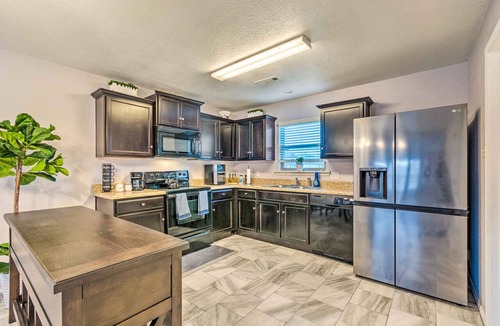 Little Rock Cottage | 8 Mi to Downtown Little Rock: Home w/Fenced Yard