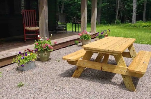 Meredith House | A breathtakingly pristine luxury cabin on 14 private acres