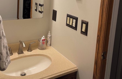 Wurtsboro House | A COZY ROOM AND PRIVATE BATH FOR RENT - PROFESSIONAL/FRIENDLY ATMOSPHERE