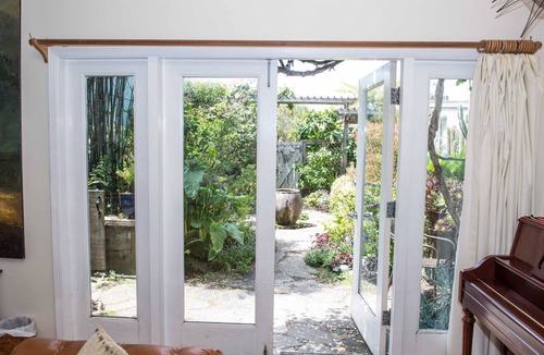 Stinson Beach Cottage | Adorable Cozy Studio
