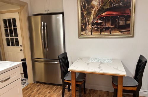 West Alameda House | Alameda Luxury 2BR 2BA house, AC, near Alameda ferry to San Francisco, parking.