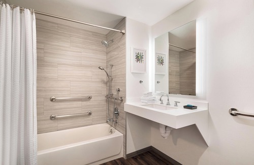 Mountain View Hotel | Aloft by Marriott Mountain View