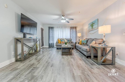 Indian Bayou Apartment | Anchor - modern place a half of mile to the beach