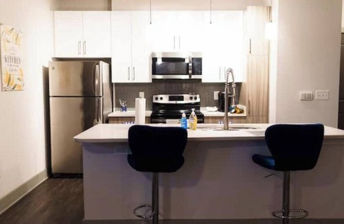 Westside Apartment | Apartment In West Midtown 10 Minutes from Stadium!