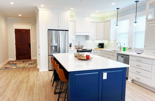Lakeland House | August Price Drop! 4 bed, 4 bath Luxury home on Lake Hamilton.