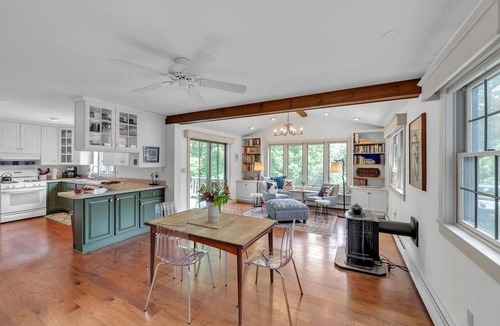 Sunderland Cottage | Awesome Cottage with Fireplace and Swimming Pool in Sunderland, Vermont