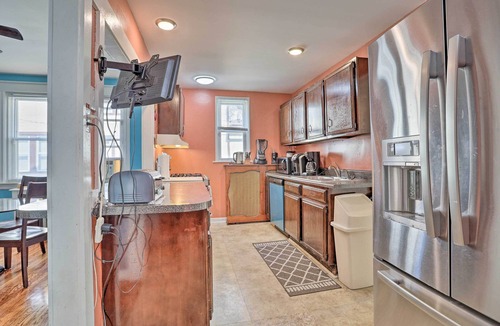 Lansdowne Cottage | Backyard Patio! Philly Stay Near Lincoln Financial