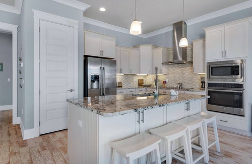Navarre Beach House | “Bay Side Retreat” Luxury Vacation Home, Pool/Hot tub, Paddleboards