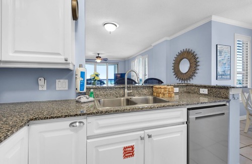 Navarre Beach Condo | Beach Colony East 2D- 3BD Gulf Front w/Beach Chair Service & Onsite Mgmt