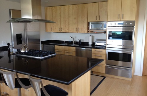 Sharp Park House | Beach Front 6000SF 10b/6bth 7 Miles to SF Moscone Center