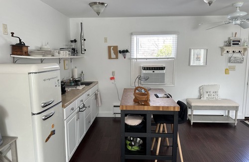 Lewes Apartment | Beach Retreat in Historic Lewes - 829 Savannah Garage Apt