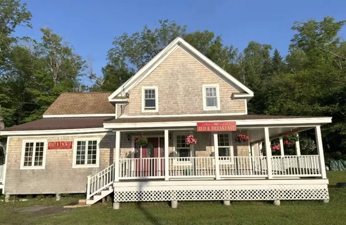 Northwest Piscataquis Bed & Breakfast | Bears Den Lodge B & B #1