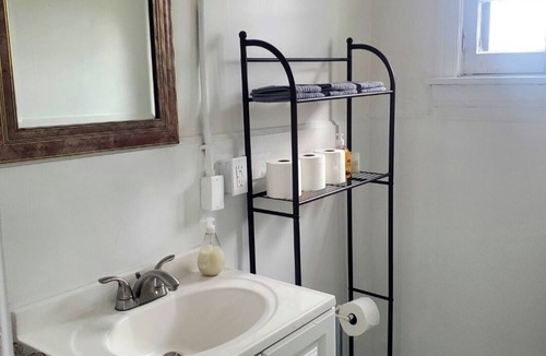 Downtown Buffalo Apartment | Beatiful & spacious Elmwood Village duplex! Over 1500 square foot of space!