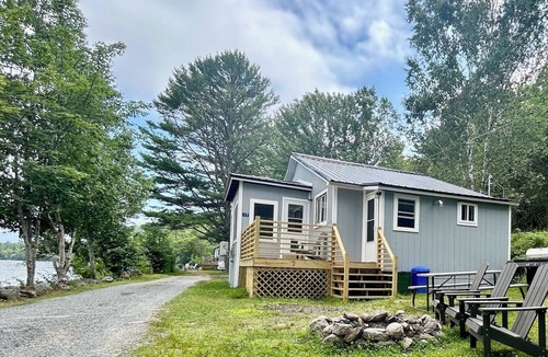Dedham Cabin | Beautiful 3BR Lakefront Cottage @ Jenkins Beach #2