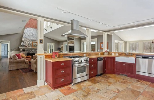 Fennville House | Beautiful 4-bedroom farmhouse with in-ground pool in charming Fennville