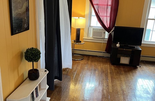 Stillwater Apartment | Beautiful apartment in Historic Stillwater, mins from Saratoga