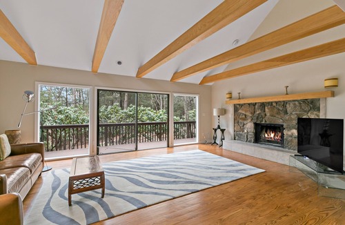 Pound Ridge House | beautiful contemporary house , only one hour from Manhattan