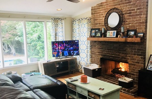 Garden Hills House | Beautiful Home in the heart of Buckhead