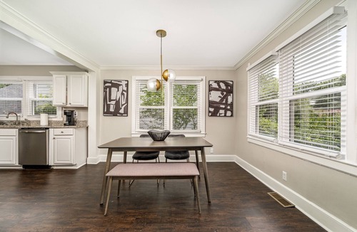 Belvedere Park House | Belvedere Gem- 10 mins to Emory Decatur hospital*8 mins to downtown Decatur