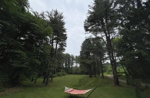 Egremont House | Best Berkshire “Readaway” Stay! New reno, stunning private acreage, cultural gem