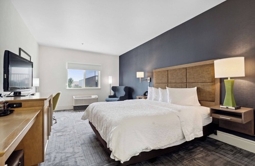 Vacaville Hotel | Best Place to Unwind! Outdoor Pool, Pets Allowed, Near Southwood Park!