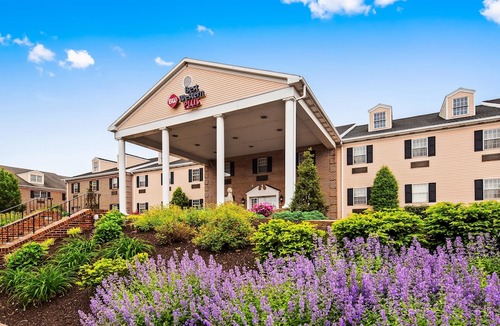 Lewisburg Hotel | Best Western Plus Country Cupboard Inn