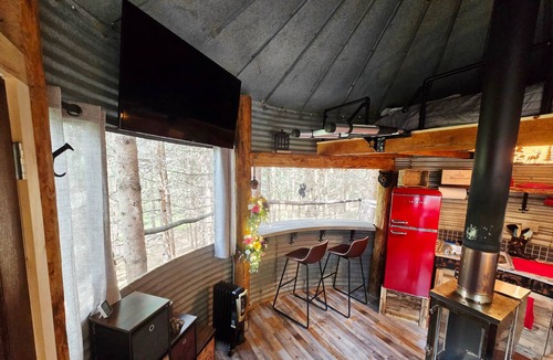 Smithsburg Cabin | Bin There Treehouse - A Grain Bin treehouse!