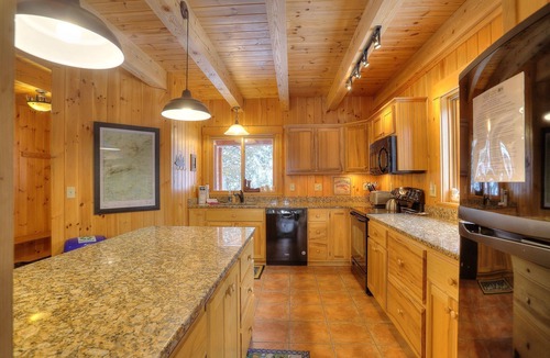 Rangeley House | Birches - Beautiful log home on peaceful Loon Lake